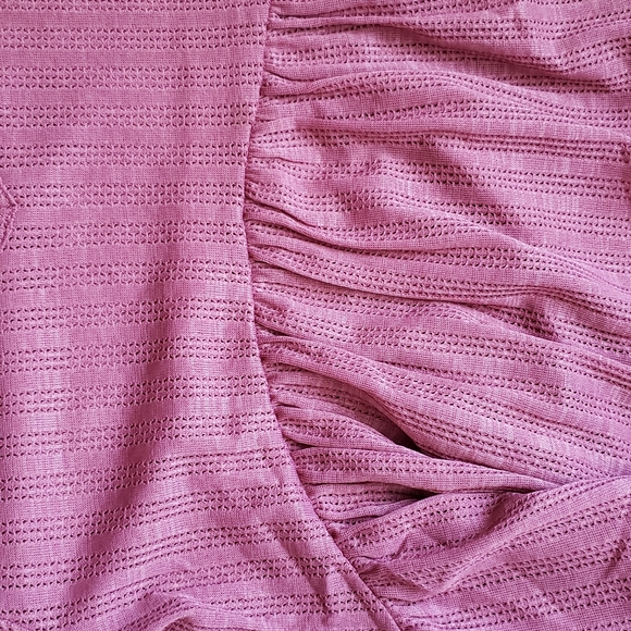 FULL CIRCLE TRENDS Lace Pleplum Top - Picture 9 of 10